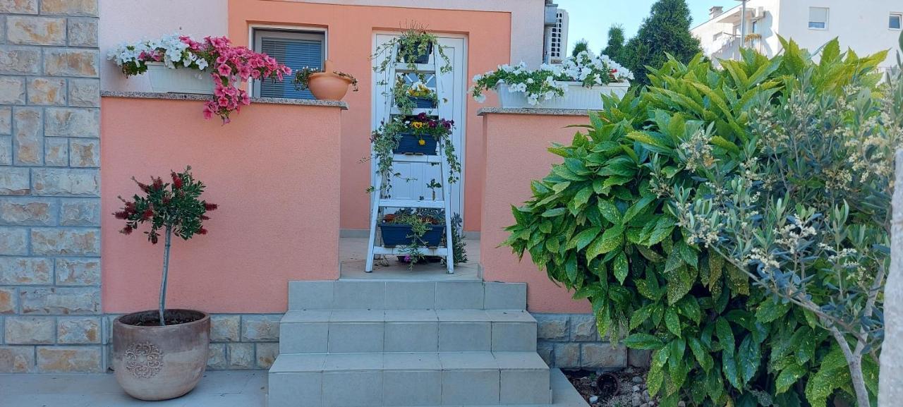 Apartments Tomic Биоград-на-Мору Экстерьер фото
