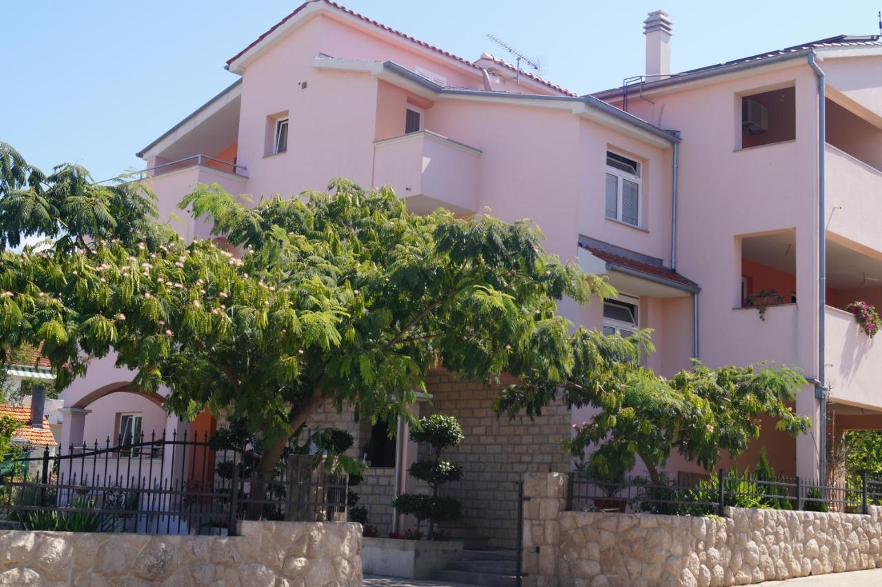Apartments Tomic Биоград-на-Мору Экстерьер фото