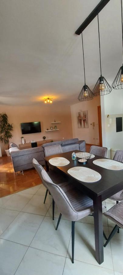 Apartments Tomic Биоград-на-Мору Экстерьер фото