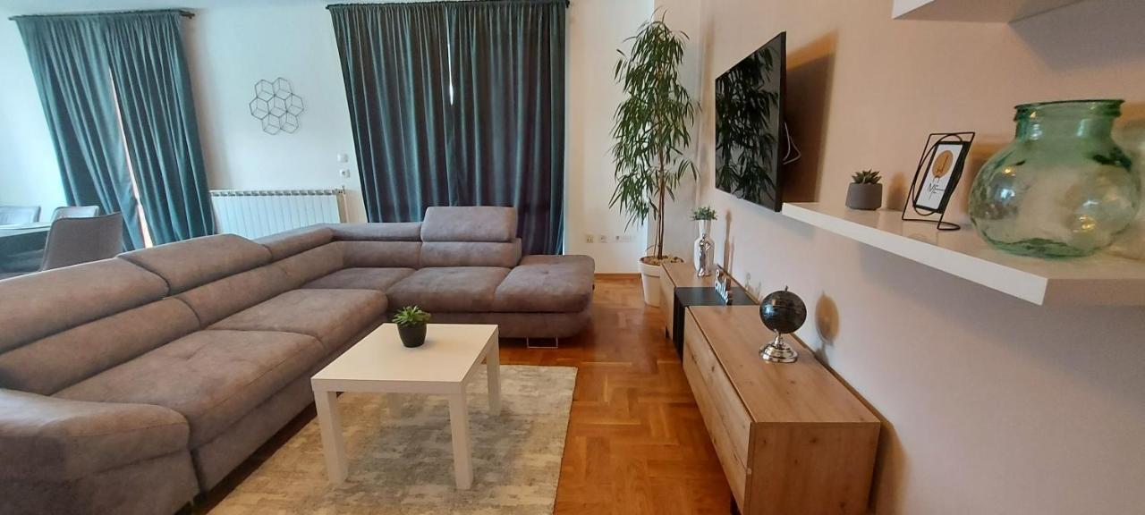 Apartments Tomic Биоград-на-Мору Экстерьер фото